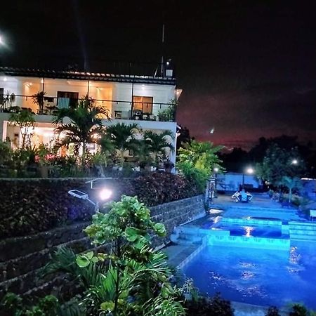 Casa De Robles Tanay Rizal Hotel Ngoại thất bức ảnh