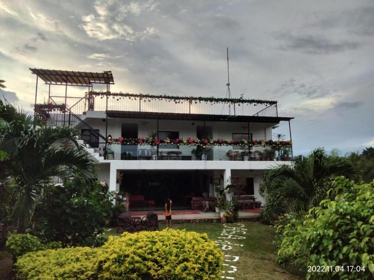 Casa De Robles Tanay Rizal Hotel Ngoại thất bức ảnh